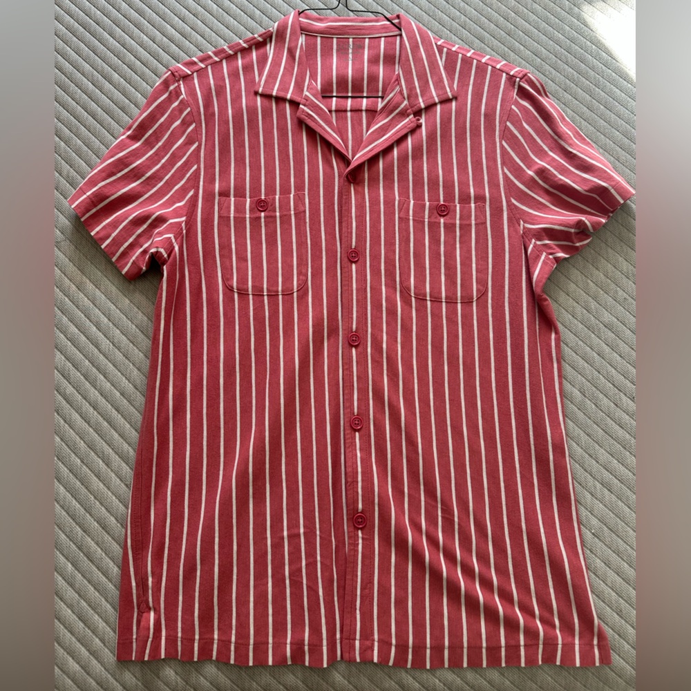 Men’s Large Short Sleeve Button Down